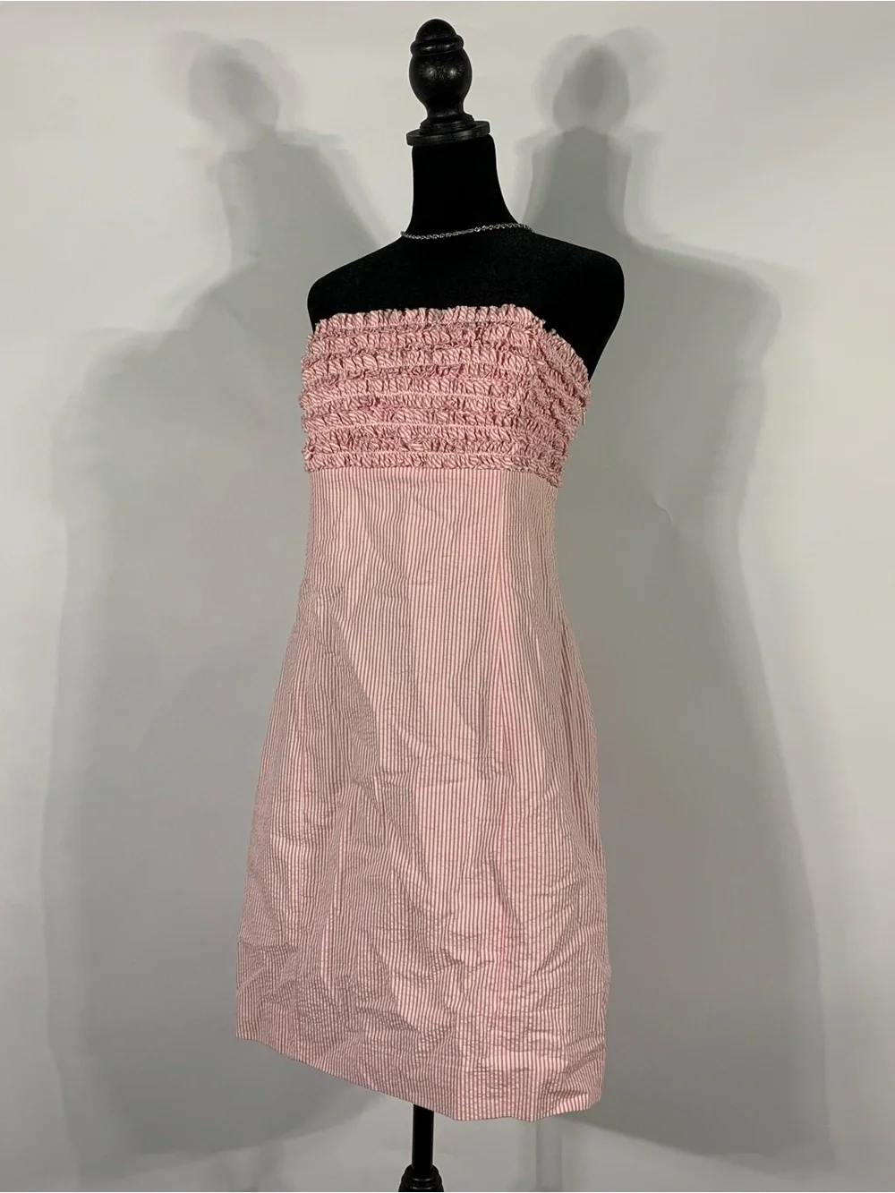Lilly Pulitzer pink seersucker strapless dress 🎀 - Picture 2 of 7